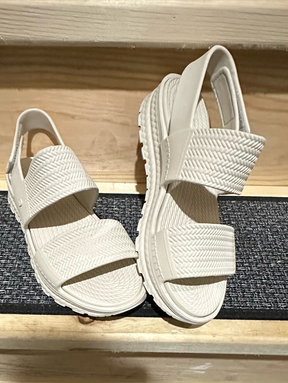 Skechers Arch Fit Women's Cream Textured Dual-Strap Slingback Sandals